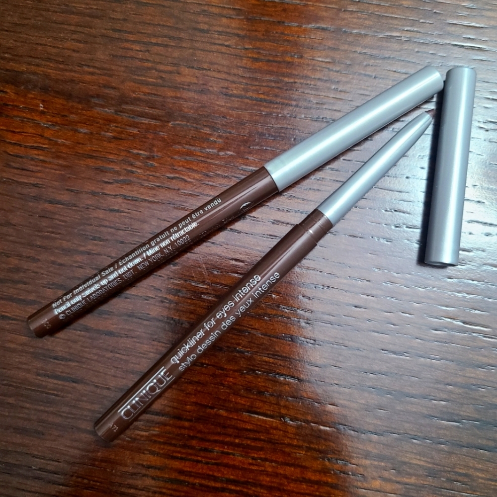 2 Clinique quick eyeliner intense